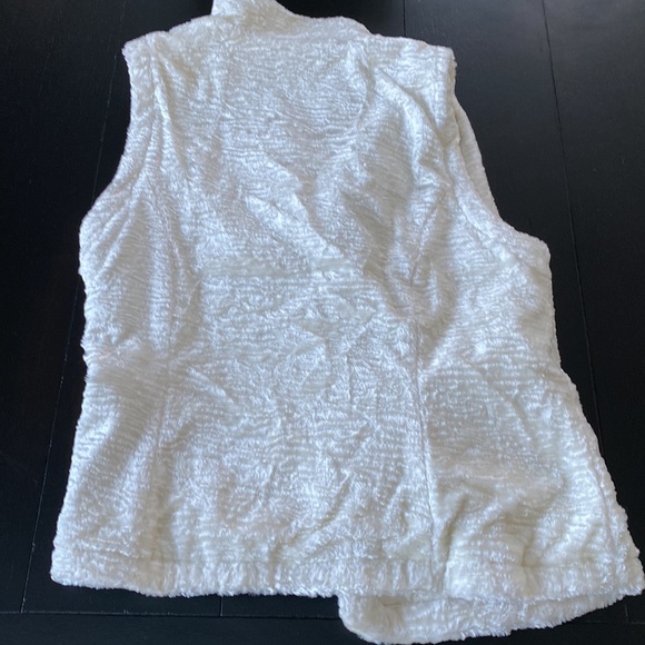Faux Persian Lamb reversible vest. White. Medium. - Picture 8 of 8